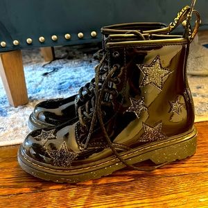 Kids Dr. Martens 1460 Glitter Star Patent Lace Up Boots Size US 4M/5L